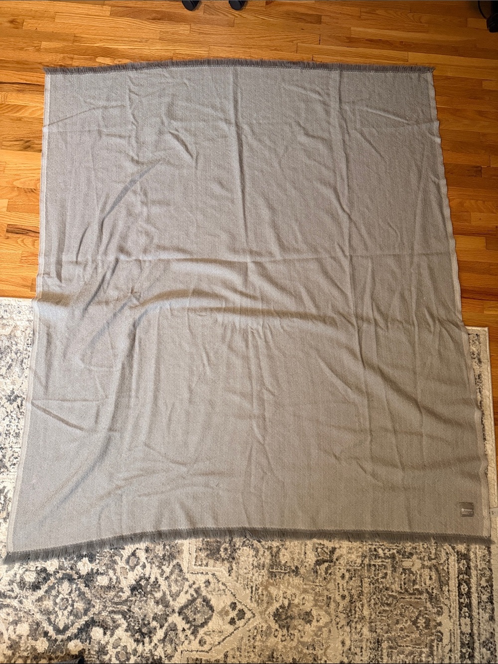 LULULEMON BLANKET SCARF - Picture 4 of 5